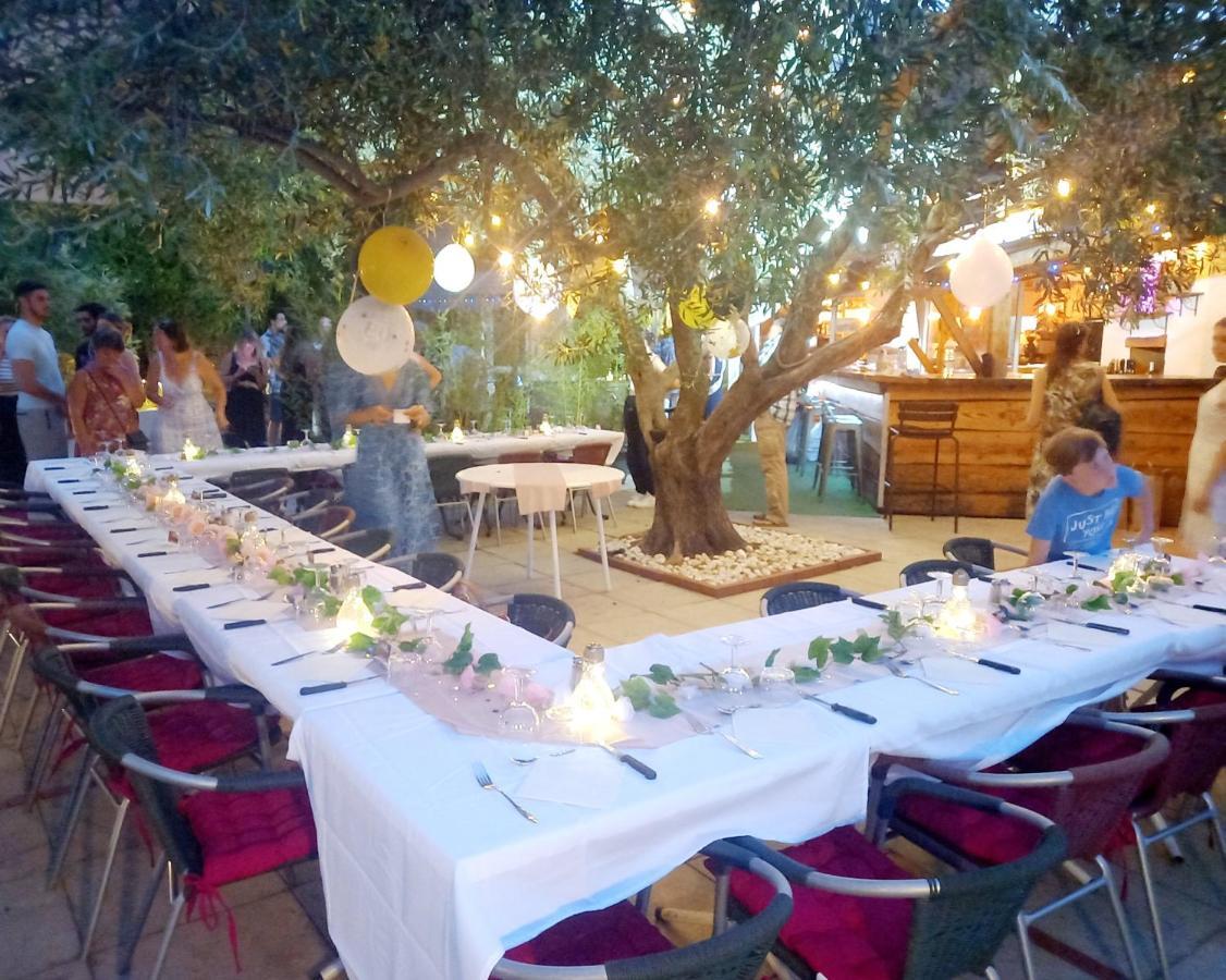 Les Chalets Du Relais D'Aguilar Tuchan エクステリア 写真